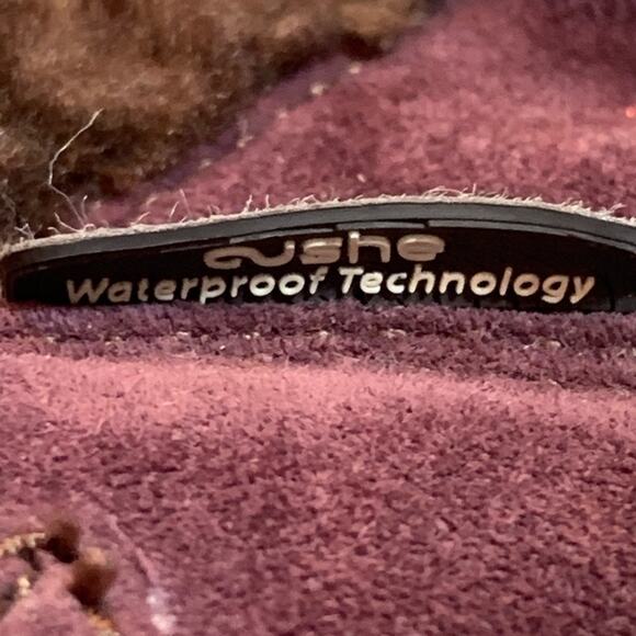 Cushe women’s Winter leather plum color waterproof faux fur lined boots size 6 - Picture 10 of 13